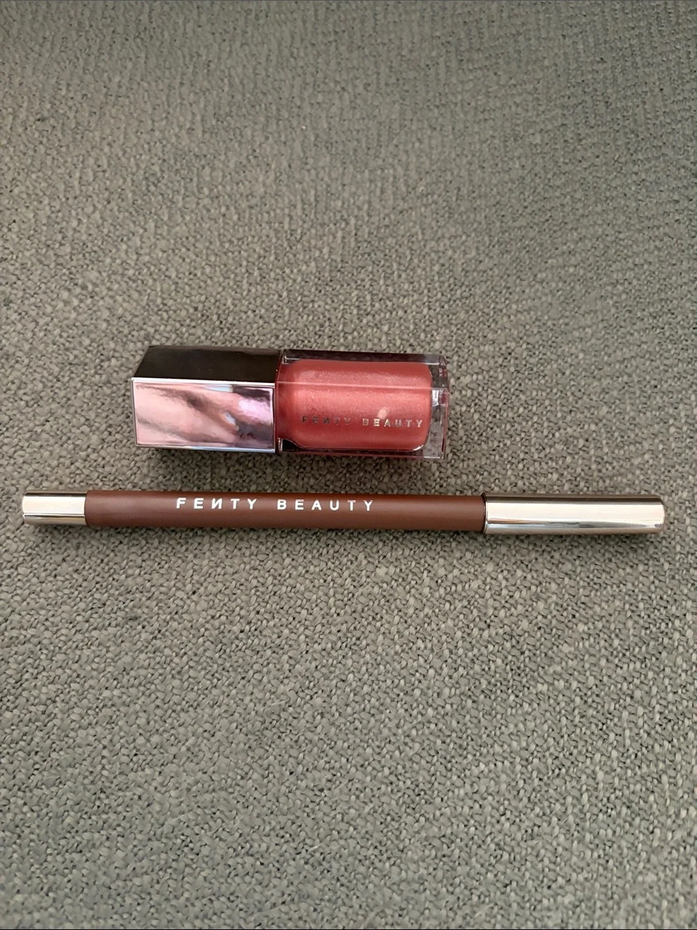 Fenty Beauty Fussy Pink Lip Gloss with Brown Traced OutLip Liner